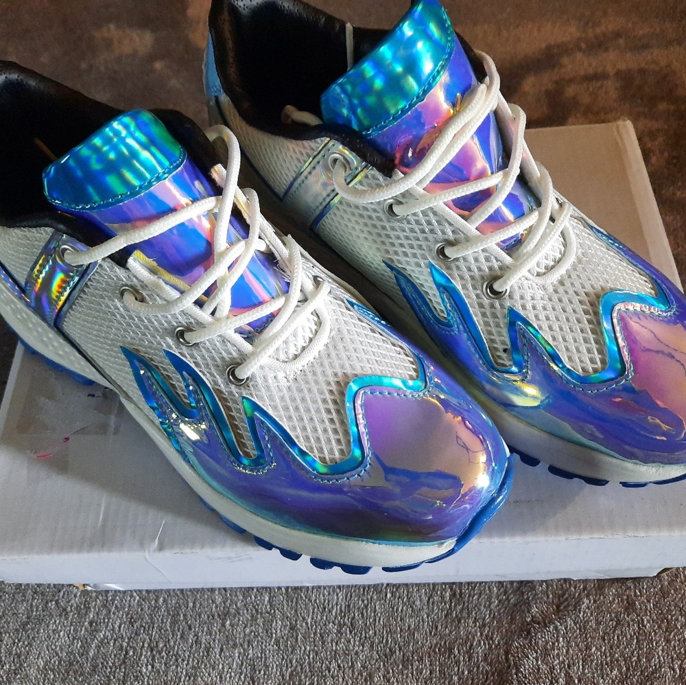 Size 9 shoes  Holographic style blaze